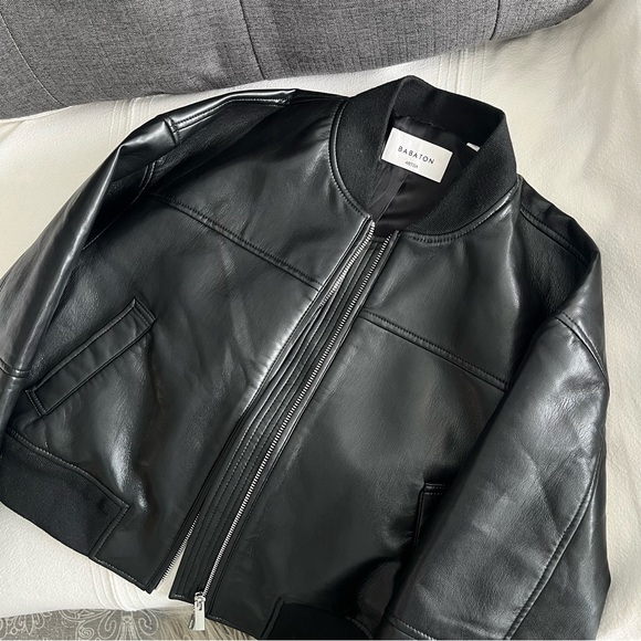 SOLD on lnsta: BADDEST.OUT.THERE2 - Picture 6 of 15